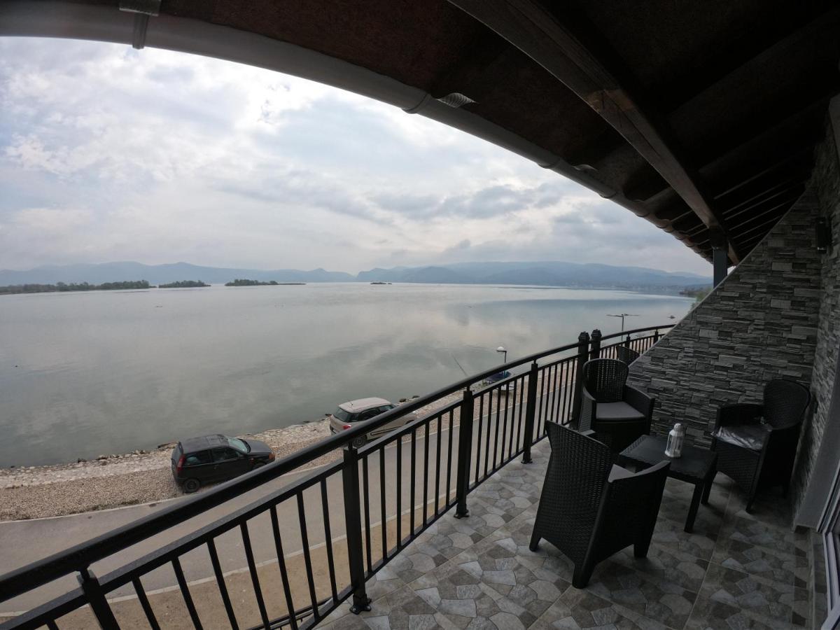Vila Memphis Golubac Bagian luar foto
