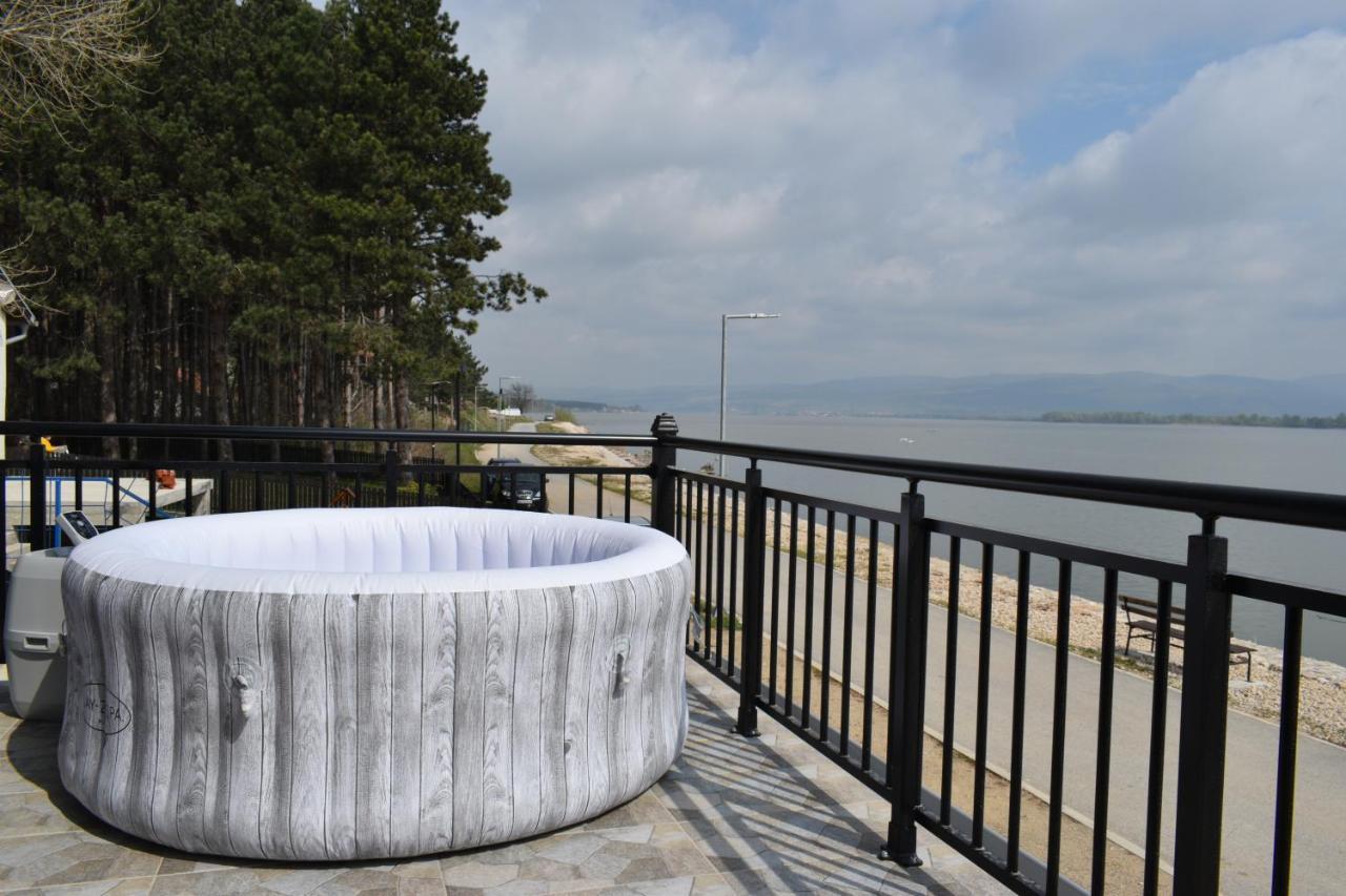 Vila Memphis Golubac Bagian luar foto